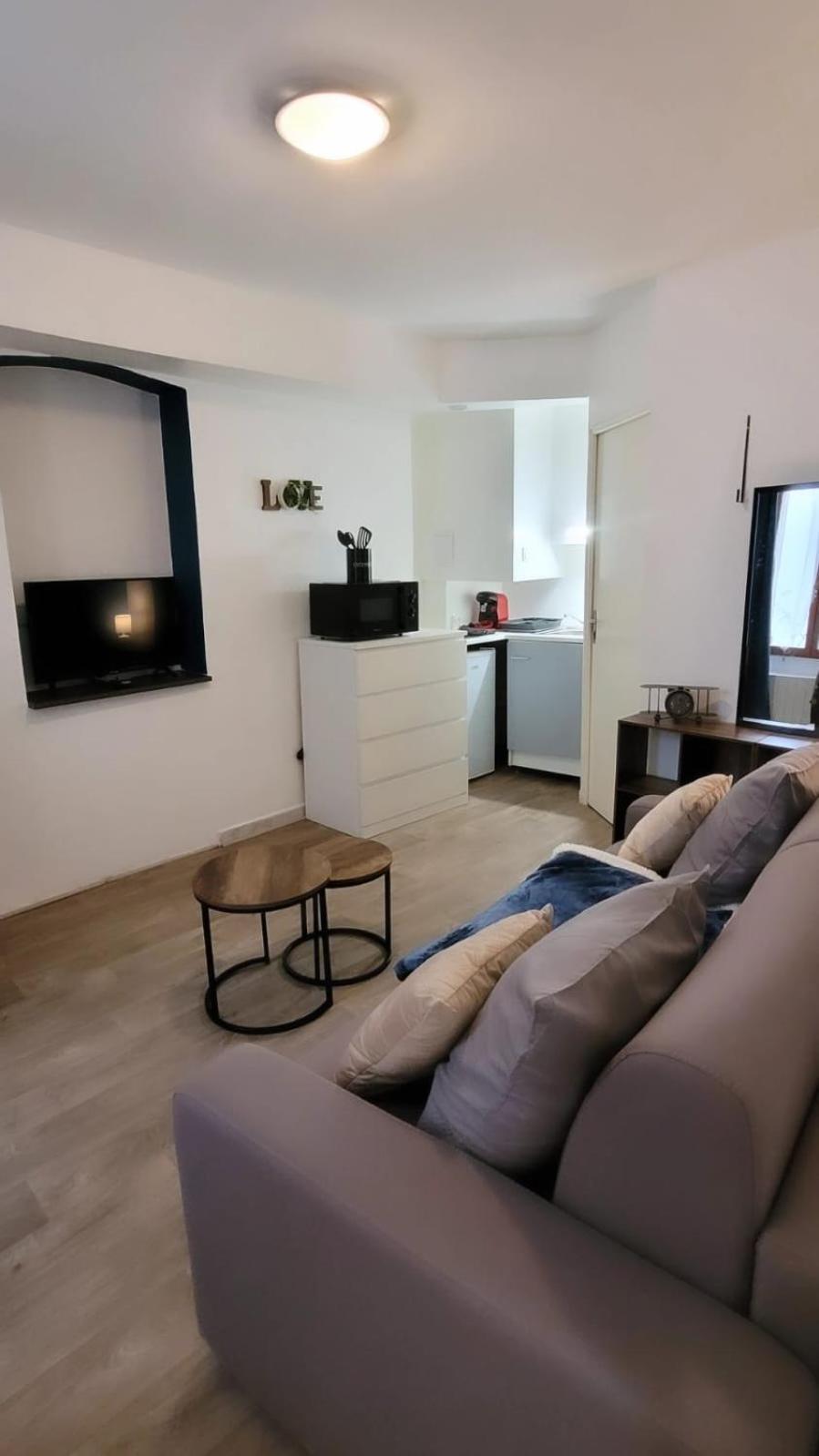 Studio B Aux Pieds Des Thermes Neris-les-Bains Exterior photo